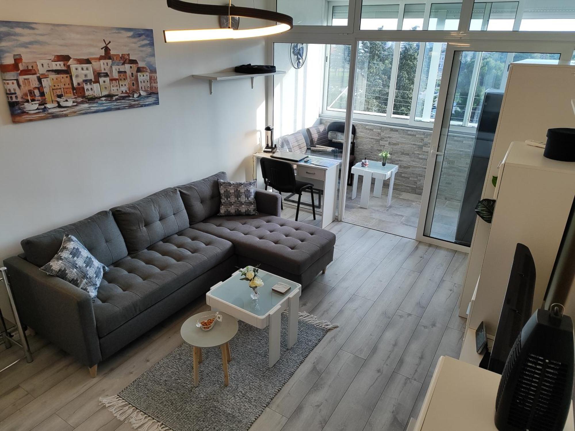 Apartment Zara With Garage Exterior photo